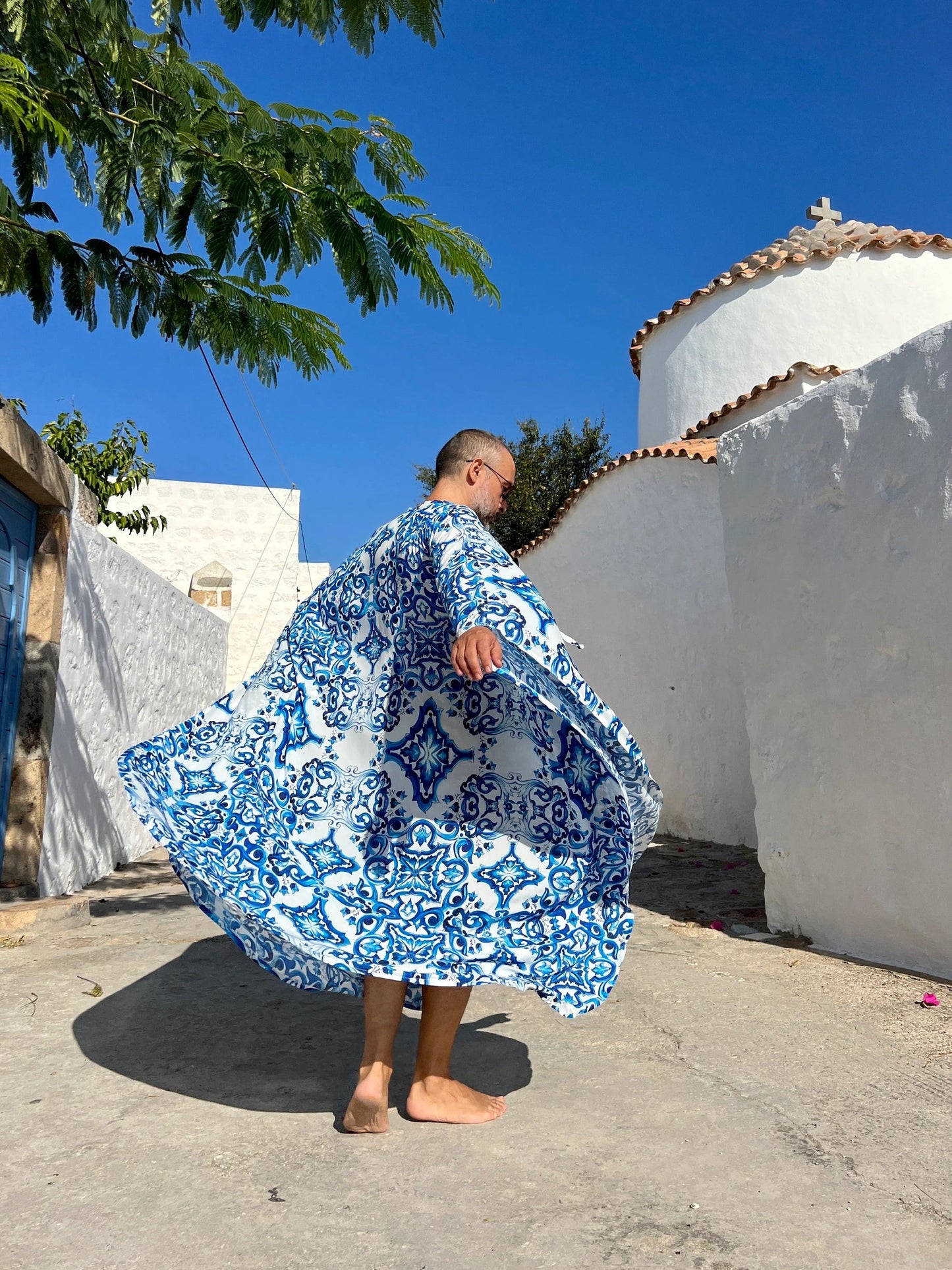 Men’s Blue Majolica Print Viscose Caftan, Lightweight Kaftan Tunic